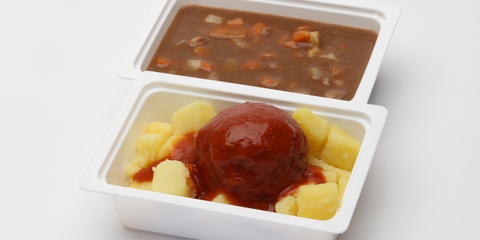 Müzliszelet (2 db), Zöldséges szárazbableves, Paradicsomos húsgombóc, főtt burgonya