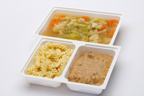 Zöldségleves Virágáruslány módra, Hargitai sertéstokány, fusilli tészta Zöldségleves Virágáruslány módra, Hargitai sertéstokány, fusilli tészta