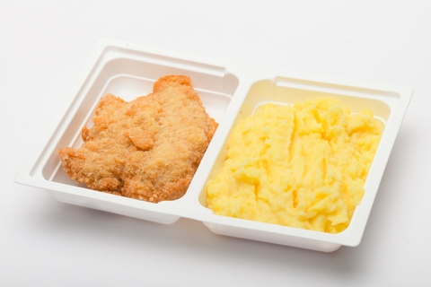 Szezámmagos rántott csirkemell, burgonyapüré Szezámmagos rántott csirkemell, burgonyapüré