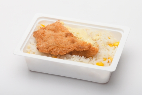 Krémfehérsajttal töltött pulykamell rántva, kukoricás rizs