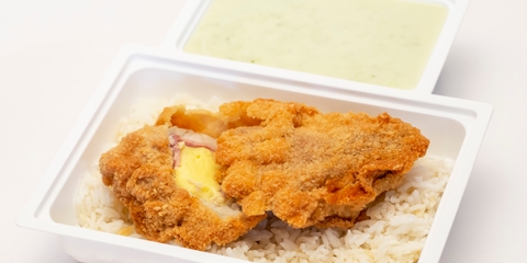 Zabpelyhes brokkoli krémleves, Cordon bleu , rizs