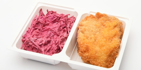 Rántott csirkemell, "Light" majonézes céklasaláta Rántott csirkemell, "Light" majonézes céklasaláta