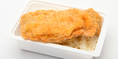 Szezámmagos rántott borda, rizs