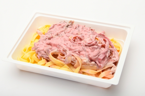 Céklás-füstölt sonkás tagliatelle Céklás-füstölt sonkás tagliatelle