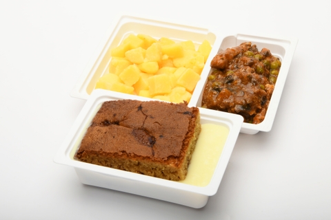 Bugaci sertéstokány, főtt burgonya, Szilvás pite vaníliaszósz (150g)