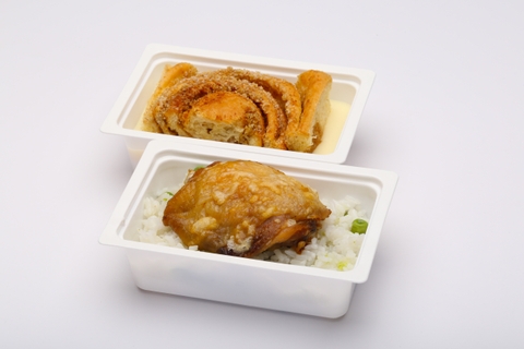 Grill csirkecomb sajttal , rizi-bizi, Darázsfészek vanília öntet (220g)