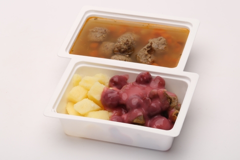 Alföldi májgombócleves, Meggymártásos csirkefalatok, főtt burgonya