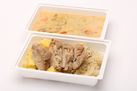 Magyaros zöldbableves GM tarhonyával, Pulykasült tárkonyos pirított savanyú káposztával, petrezselymes burgonyával Magyaros zöldbableves GM tarhonyával, Pulykasült tárkonyos pirított savanyú káposztával, petrezselymes burgonyával