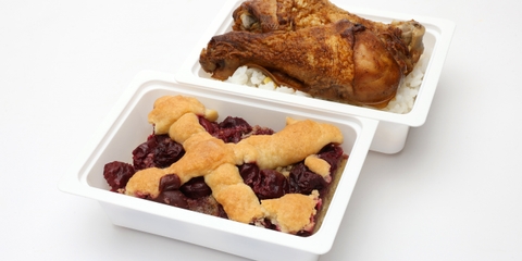 B.B.Q csirkecomb, kukoricás rizs, Meggyes-diós rácsos pite (240g)