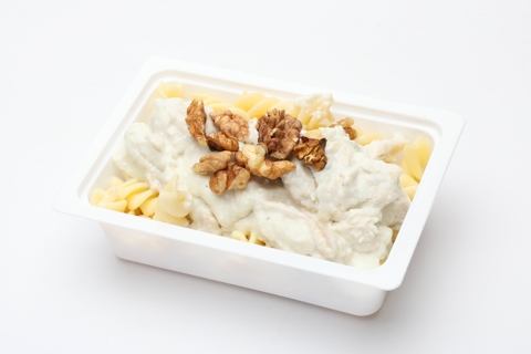 Kéksajtos-diós csirke kockák, fusilli tészta