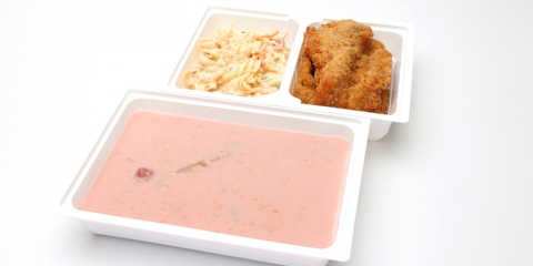 Vegyes gyümölcsleves, Harcsafilé rántva, majonézes tésztasaláta