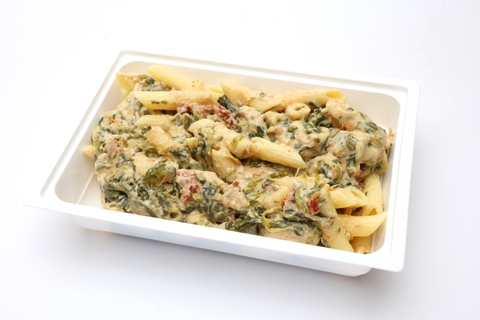 Krémes paradicsomos-parajos penne csirkével