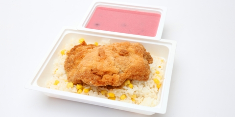 Szedres meggyleves, Krémfehérsajttal töltött pulykamell rántva, kukoricás rizs 