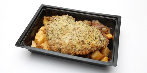 Csirkesteak mogyorós kéregben, Mediterrán burgonyás lecsó Csirkesteak mogyorós kéregben, Mediterrán burgonyás lecsó
