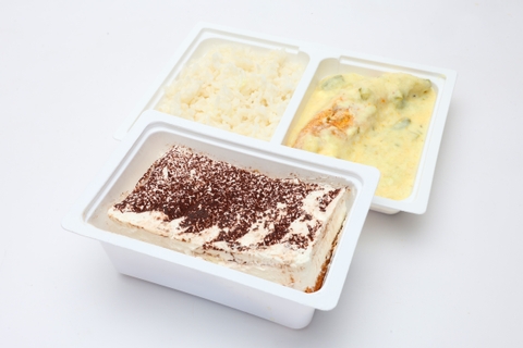 Spárgával töltött csirkemell, hollandi mártás, rizs, Jófalat tiramisu (140g)