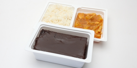 Édes-savanyú csirkemell, rizs, Rézi néni csokiszelete (190g)