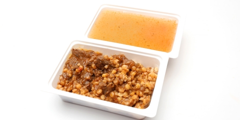 Falusi zöldborsóleves, Marhalábszár pörkölt, tarhonya