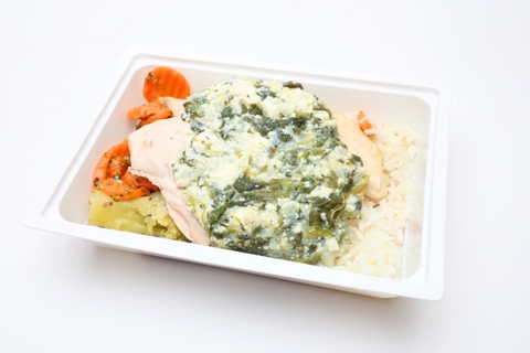 Csirkesteak parajos ricottával, Brokkoli, rizs, sárgarépakorong