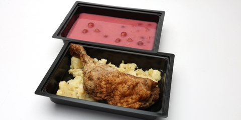 Meggyes rebarbara krémleves, Pirított csirkecomb, póréhagymás törtburgonya 