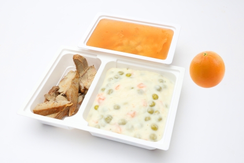 Zöldségleves tarhonyával, Finomfőzelék, pulykasült, narancs