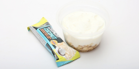 DW Crunchy Kókusz (30g), Zabpelyhes joghurt (160g)