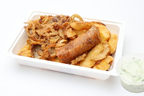 Grill tál (dijoni mustáros tarja, sült kolbász, lyoni hagyma), tepsis burgonya, tzatziki