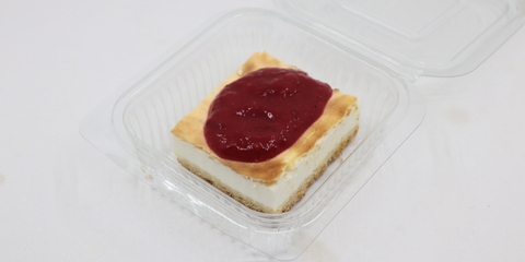 Sült sajttorta erdei gyümölccsel