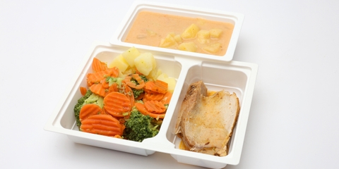 Frankfurti leves, Köményes sertéssült, zöldségek, burgonya