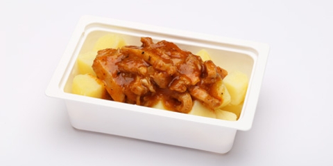 Pacalpörkölt, főtt burgonya