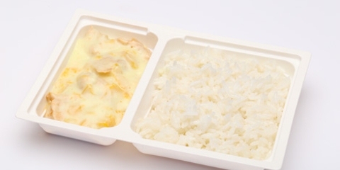 Barackos, currys csirkemell, rizs