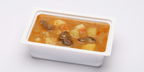 Tejfölös bécsi gulyás