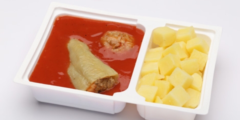 Töltött paprika, főtt burgonya