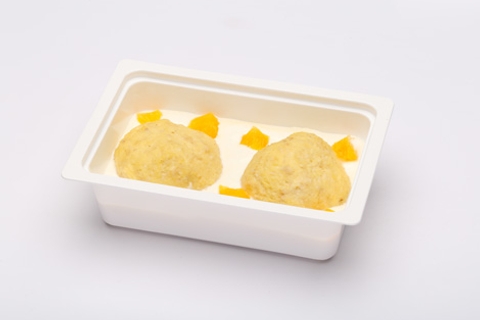 Zabpelyhes túrógombóc (130g), narancsos joghurtöntet (150g)