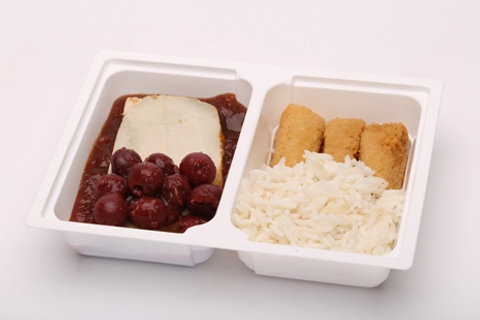 Egyben sült karaj chilis-meggyes barnamártás , rizs, krokett