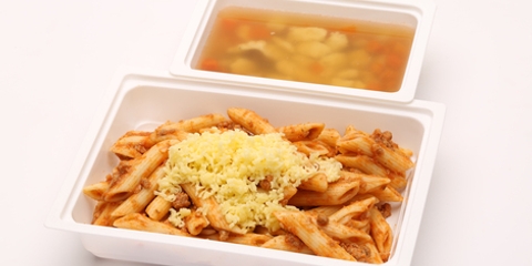 Erőleves zöldséggel, tésztával, Húsos penne