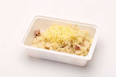 Vadász nokedli (bacon, hagyma, sajt)