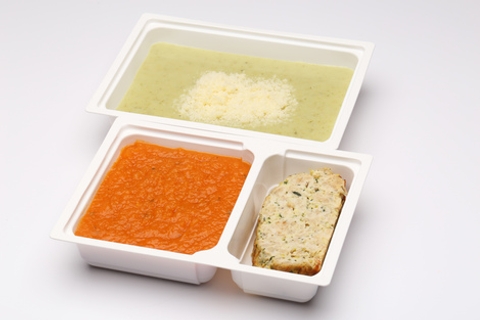 Parmezános brokkolikrémleves, Cukkinis csirkefasírt zabpehellyel, bazsalikomos répapüré
