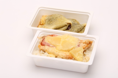 Hawaii csirkemell, rizs, Mogyorókrémes palacsinta (2db)