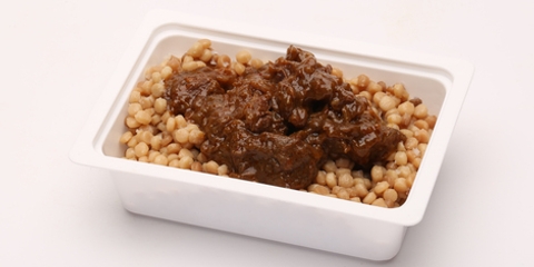 Marhalábszár pörkölt, tarhonya