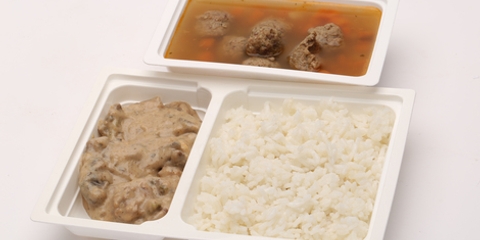 Alföldi májgombócleves, Stroganoff marhatokány, rizs