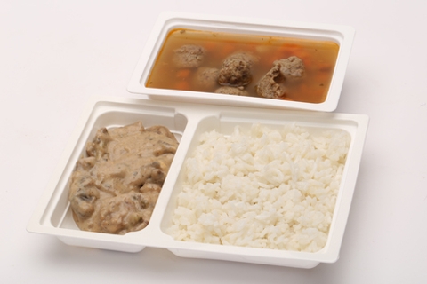 Alföldi májgombócleves, Stroganoff marhatokány, rizs