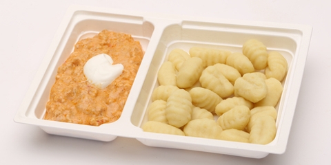 Csirkehúsos gnocchi paprikás szósszal, tejföllel