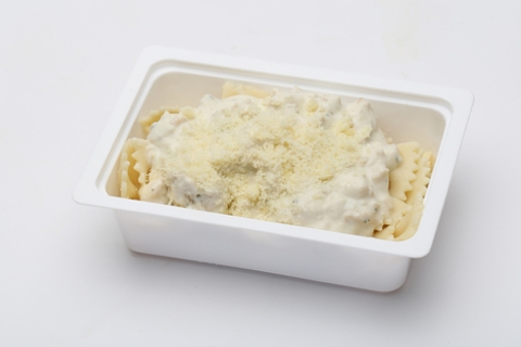 Krémes-fokhagymás farfalle csirkehússal, parmezán Krémes-fokhagymás farfalle csirkehússal, parmezán