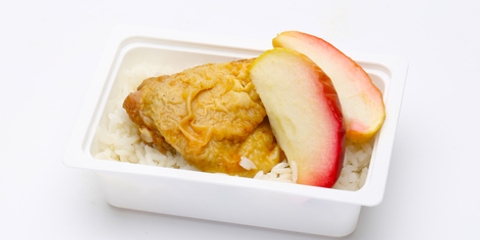 Karamellizált, rozmaringos, almás sült csirkecomb, rizs