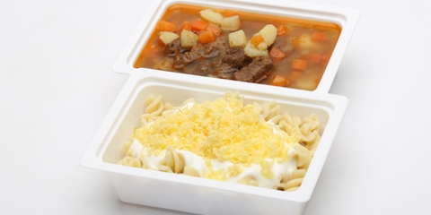 Gulyásleves , Füstölt sajtos, tejfölös tészta 