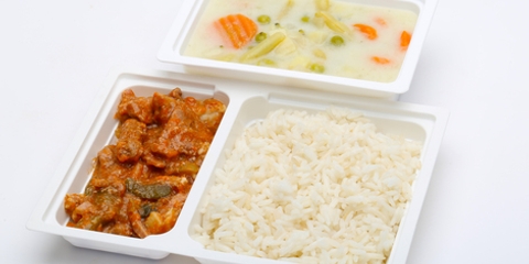 Tejfölös zöldségleves, Hentes tokány, rizs