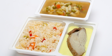 Tavaszi zöldségleves, Sült csirkemell curryszószban, pirított zöldséges rizs