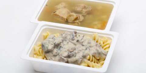 Falusi csirkeraguleves, Krémes-gombás fusilli Falusi csirkeraguleves, Krémes-gombás fusilli