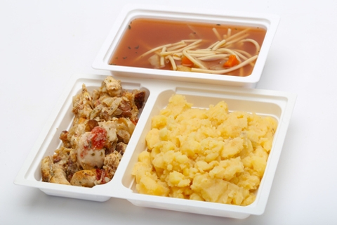 Olasz zöldségleves , Ördögi csirkefalatok , törtburgonya