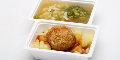 Zöldségleves Virágáruslány módra, Paradicsomos húsgombóc, főtt burgonya Zöldségleves Virágáruslány módra, Paradicsomos húsgombóc, főtt burgonya